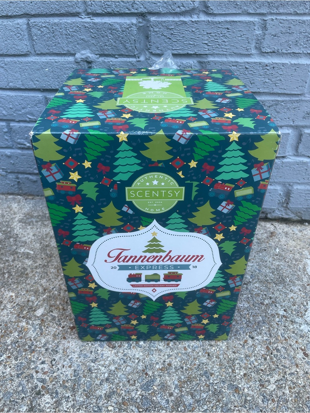 Scentsy Tannenbaum Express Holiday Diffuser Box - Green